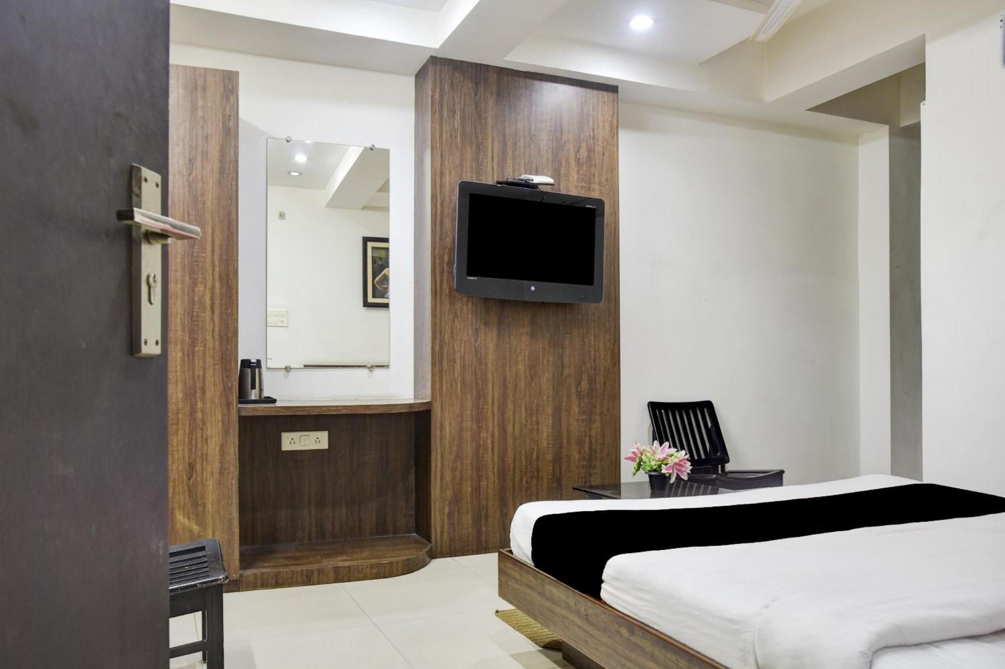 Hotel O Aditya Palace Bhopal Exterior photo