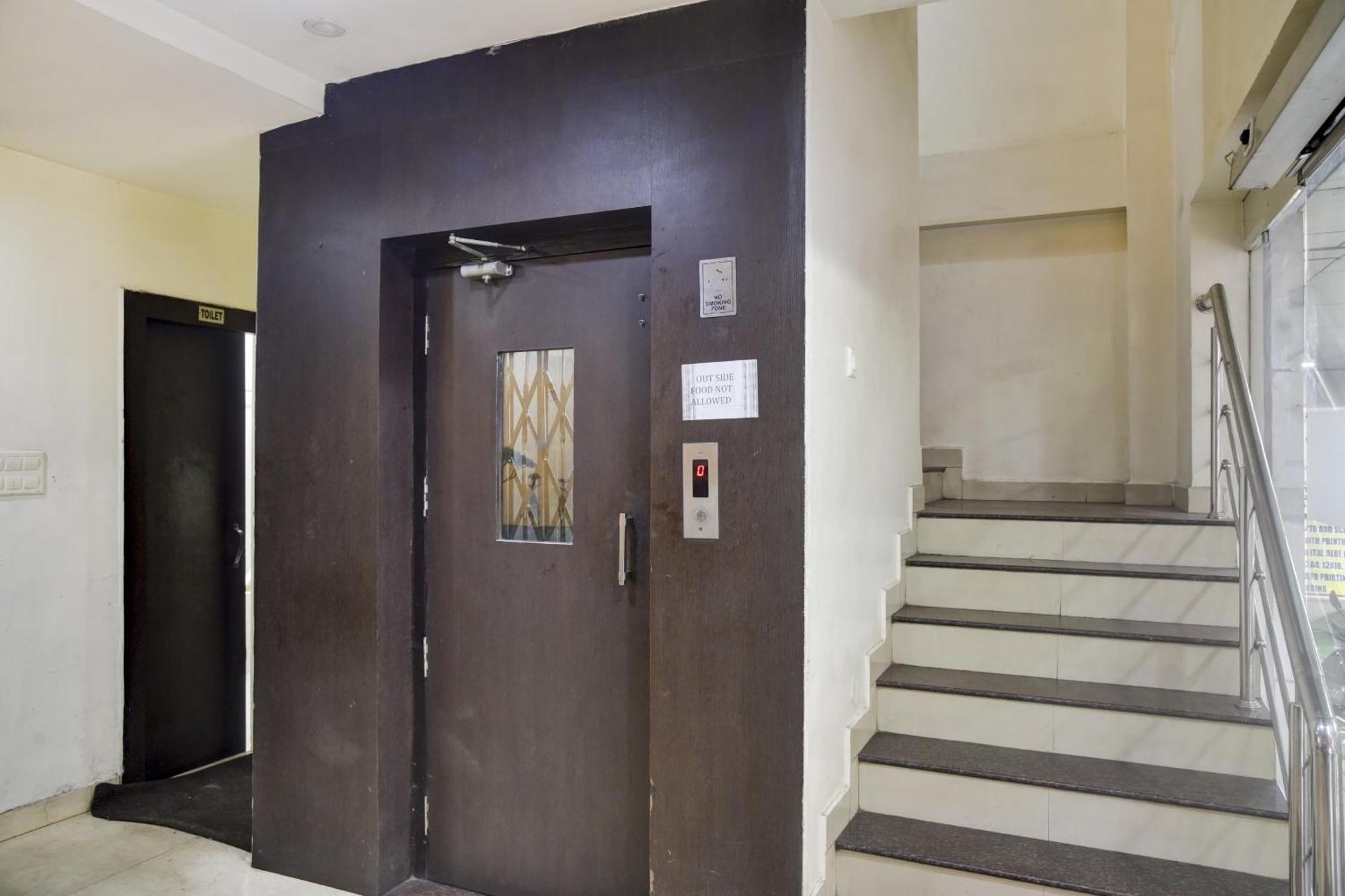 Hotel O Aditya Palace Bhopal Exterior photo