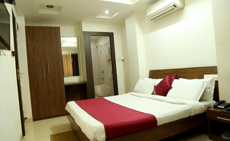 Hotel O Aditya Palace Bhopal Exterior photo