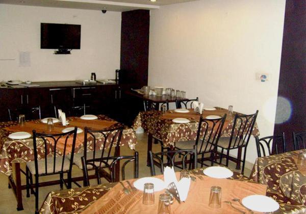 Hotel O Aditya Palace Bhopal Exterior photo